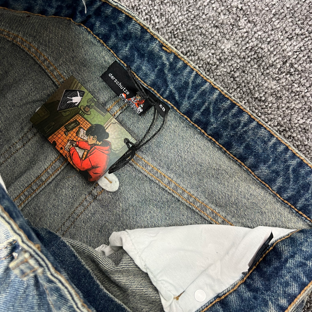 DERSCHUTZE-AWAKENING-V2-JEANS