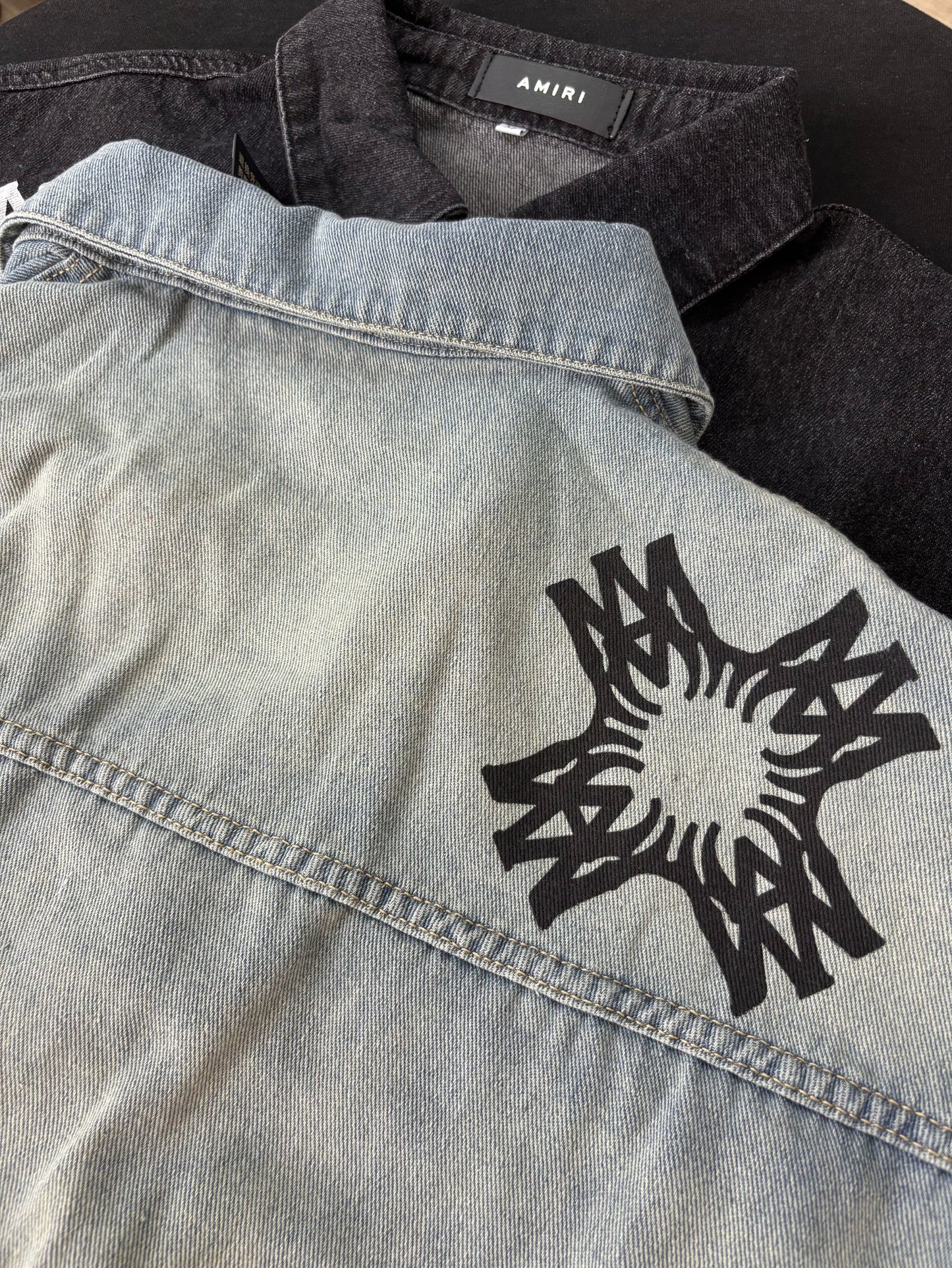 AMIRI-BASIC-LOGO-SHIRT