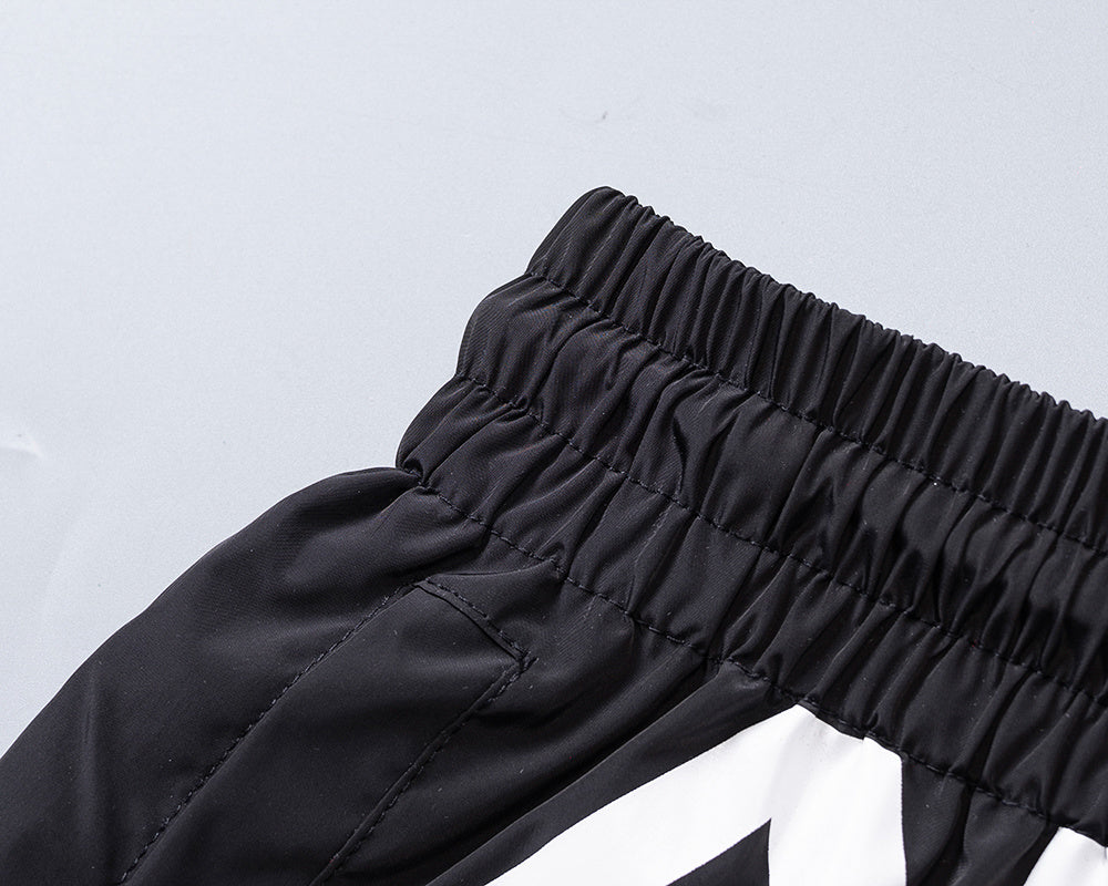 AMIRI-LOGO-STAR-SHORT