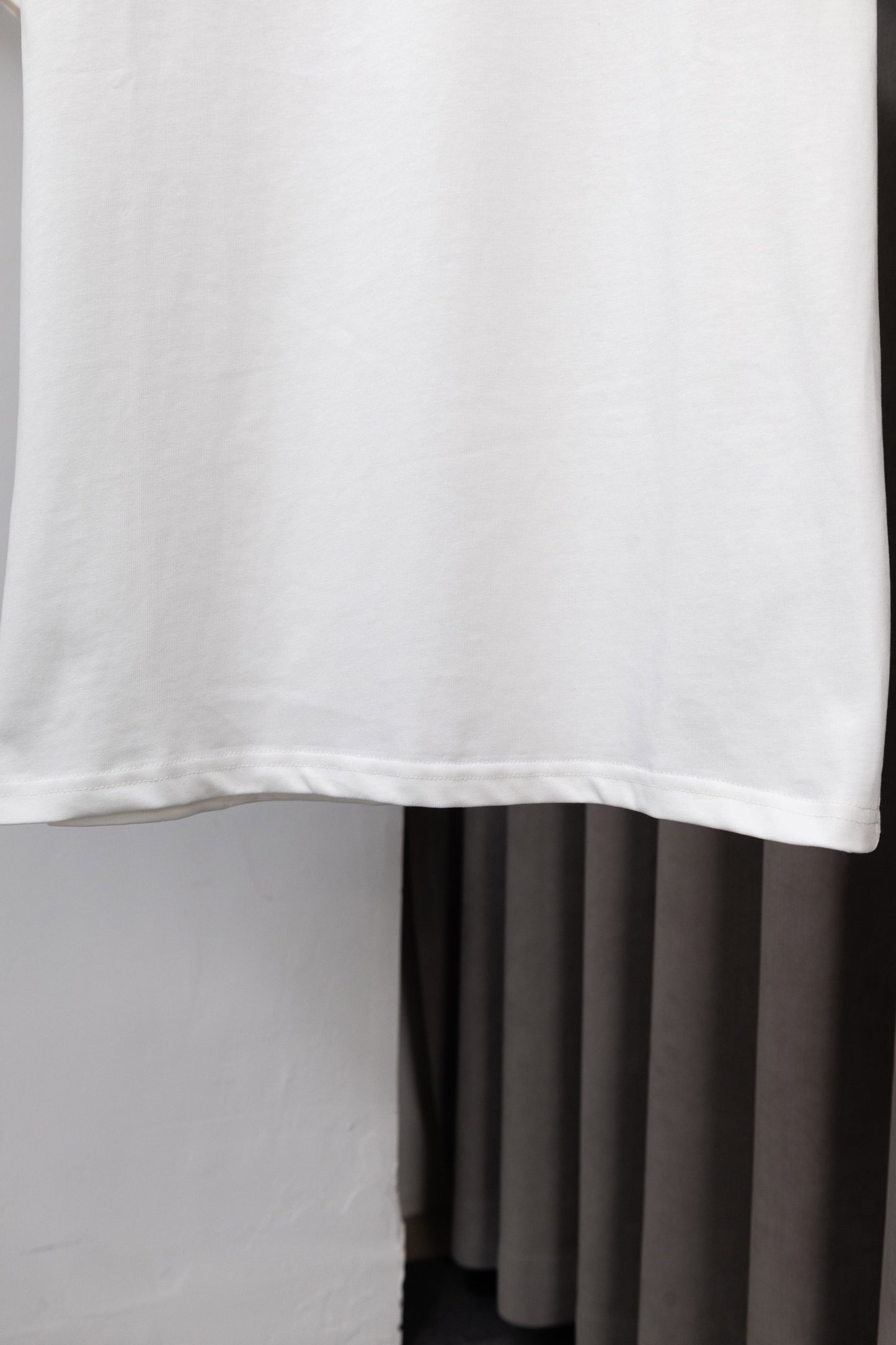 AMIRI-WHITE-HOLLYWOOD-1976-T-SHIRT
