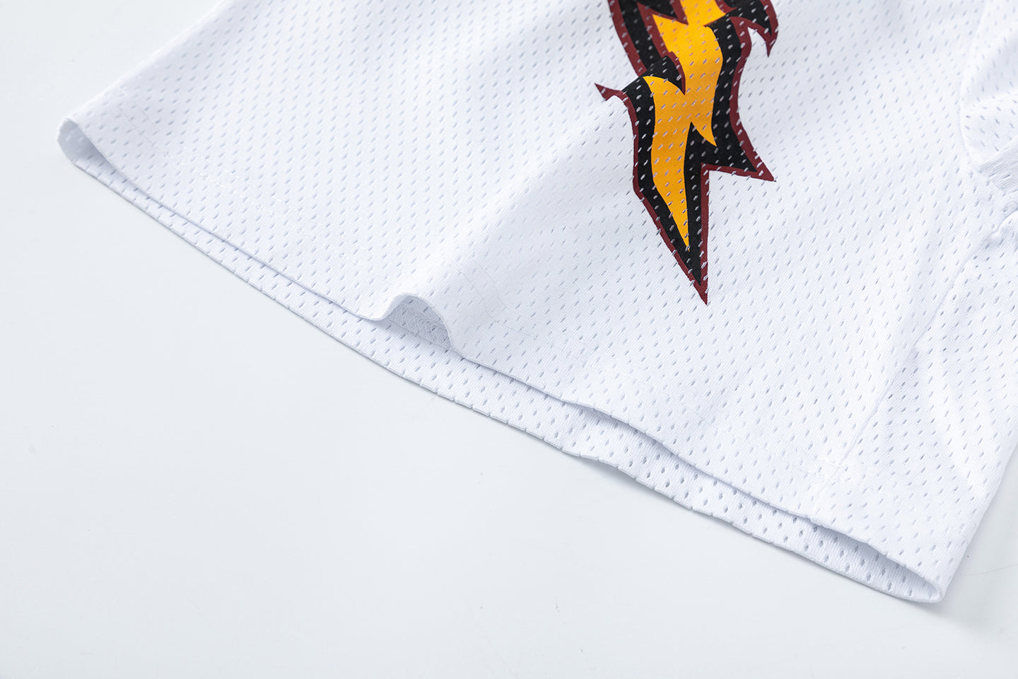 EE-LIGHTNING-SHORTS