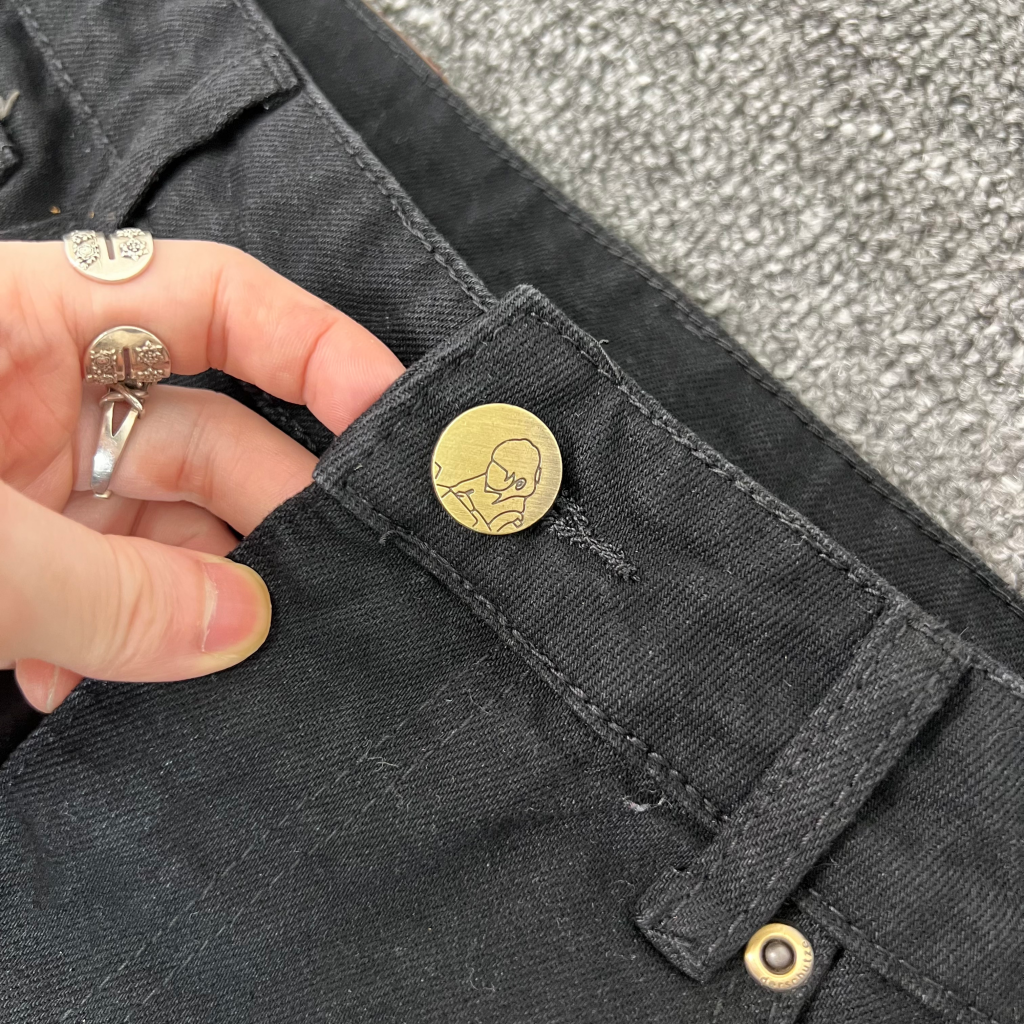 DERSCHUTZE-AWAKENING-JEANS