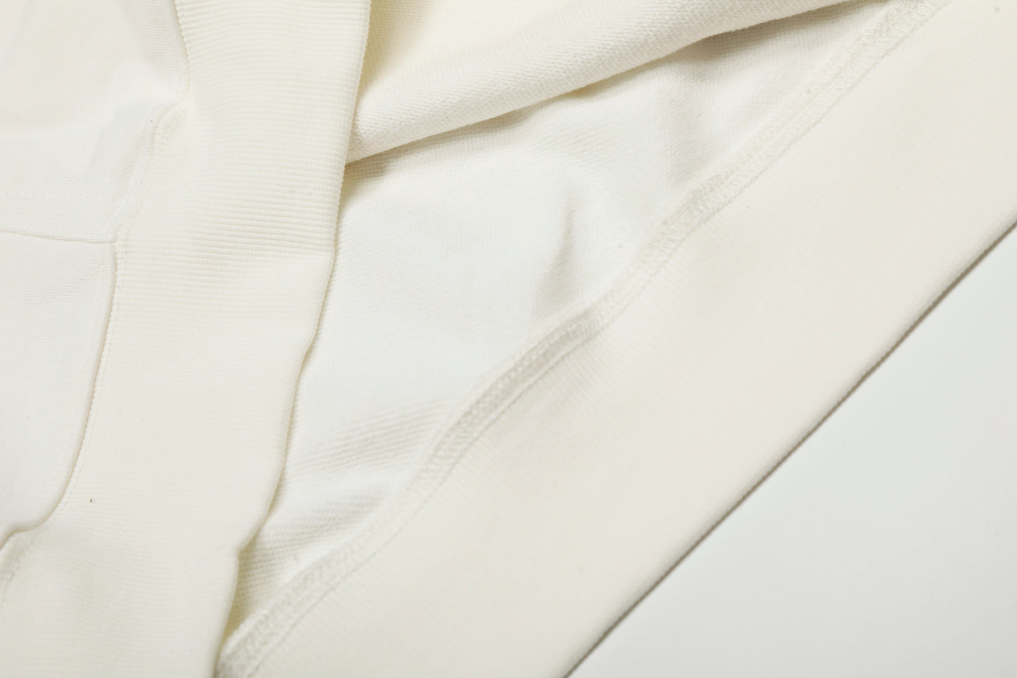6PM-BASIC-WHITE-TRACKSUIT