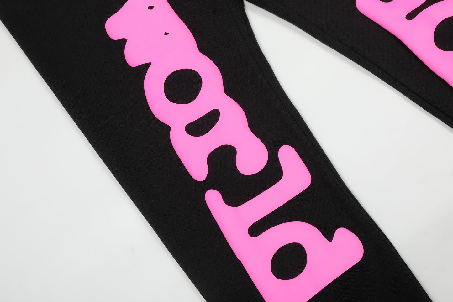 SP5DER-BLACK-BELUGA-V2-TRACKSUIT