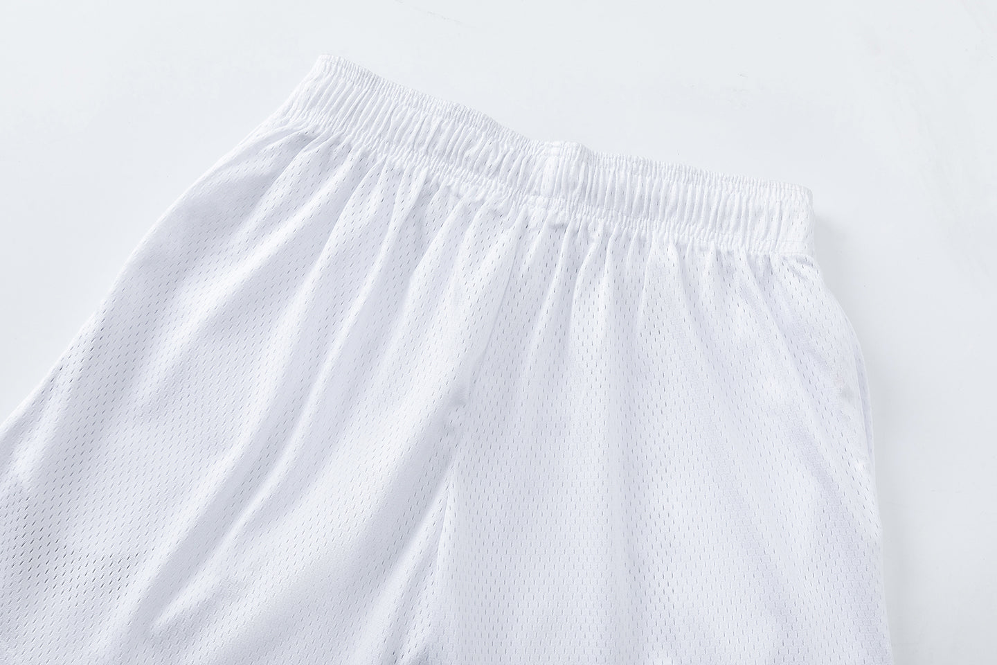 EE-BASIC-WHIE-SHORT
