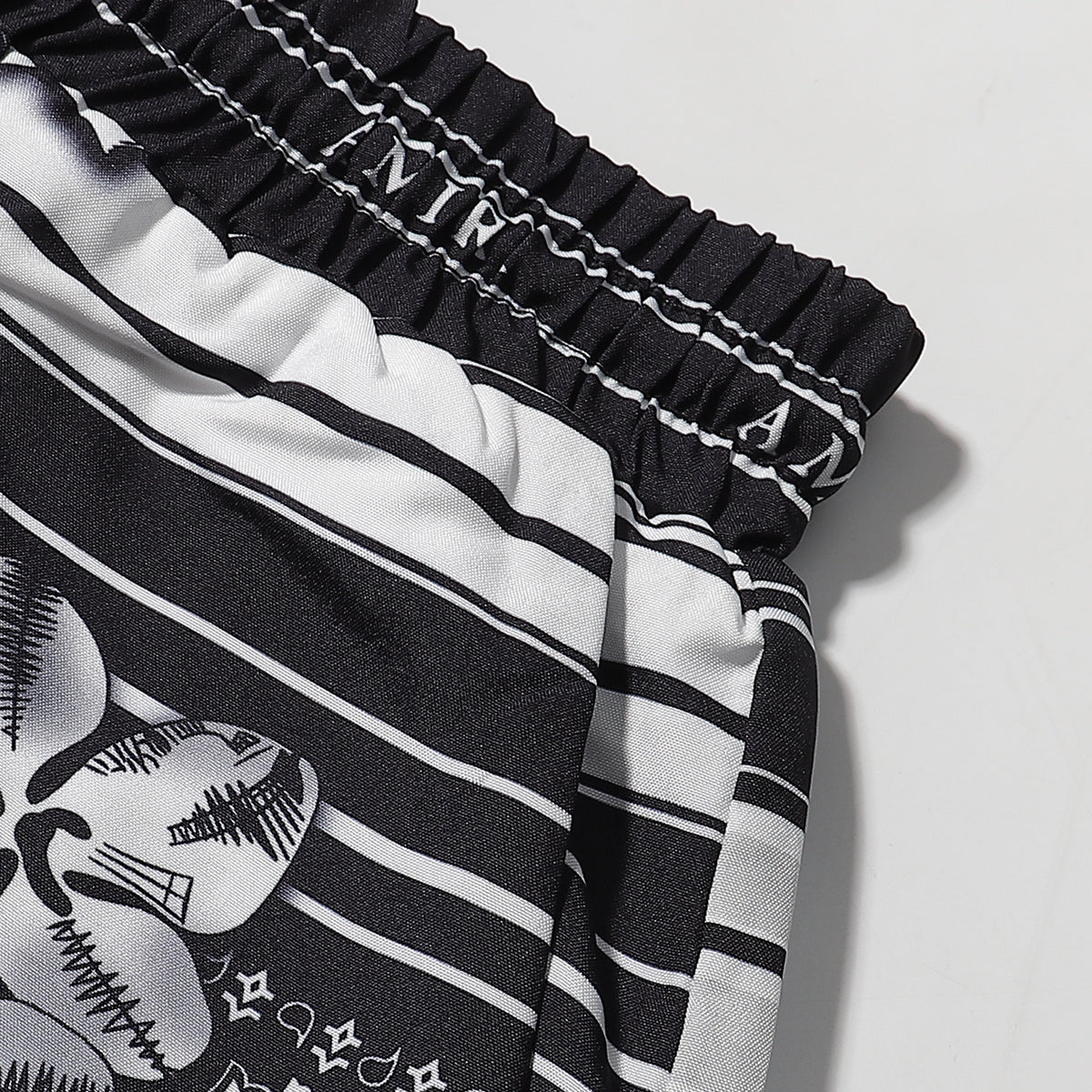 AMIRI-BLCK-N-WHTE-FLOWERS-SHORT
