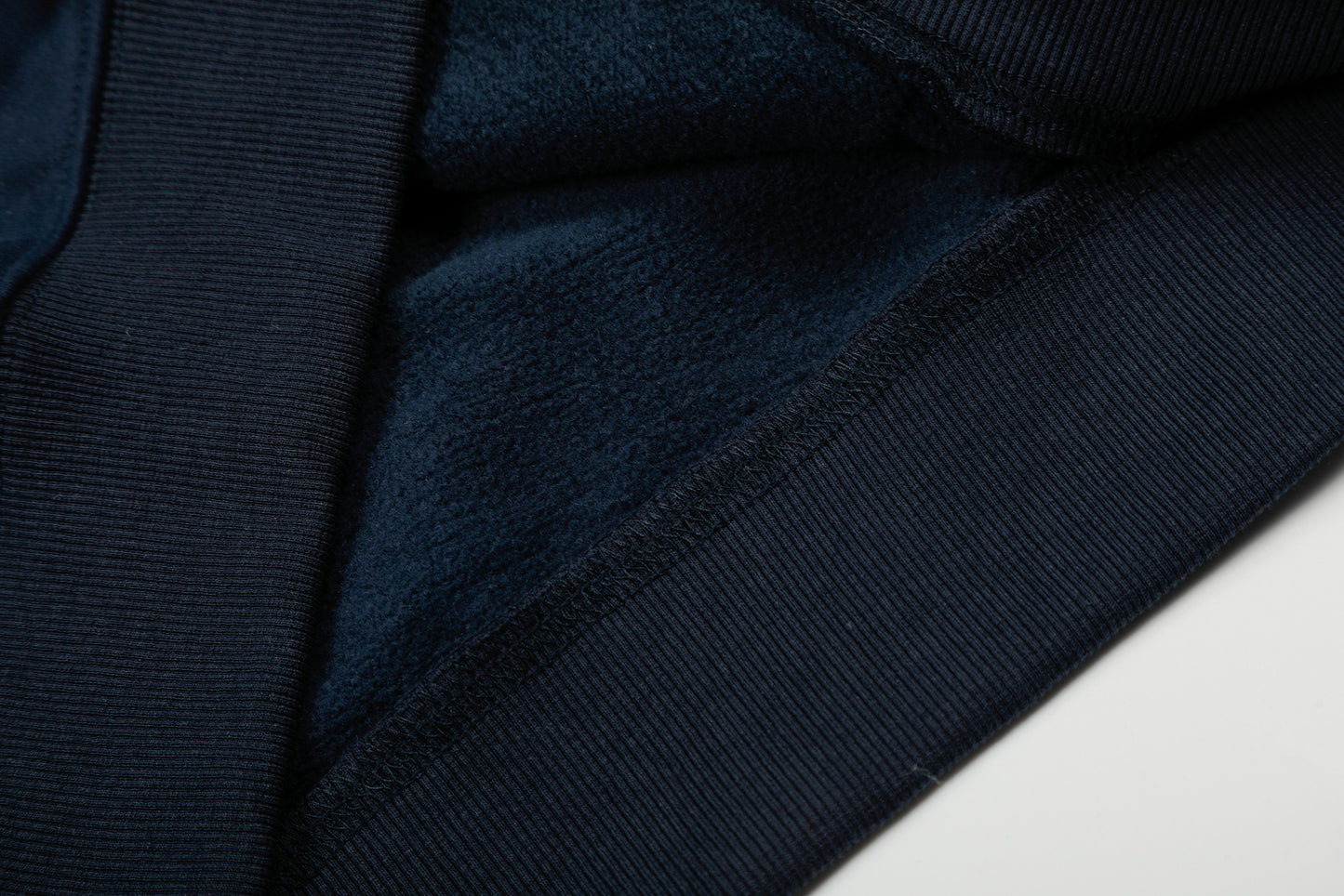 DERSCHUTZE-GALLERY-HOODIE