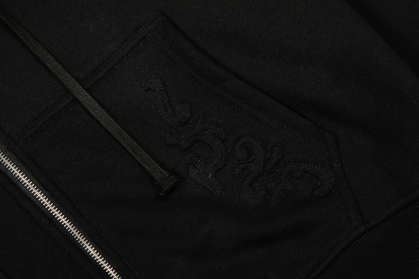 DERSCHUTZE-WESTERN-ZIP-HOODIE