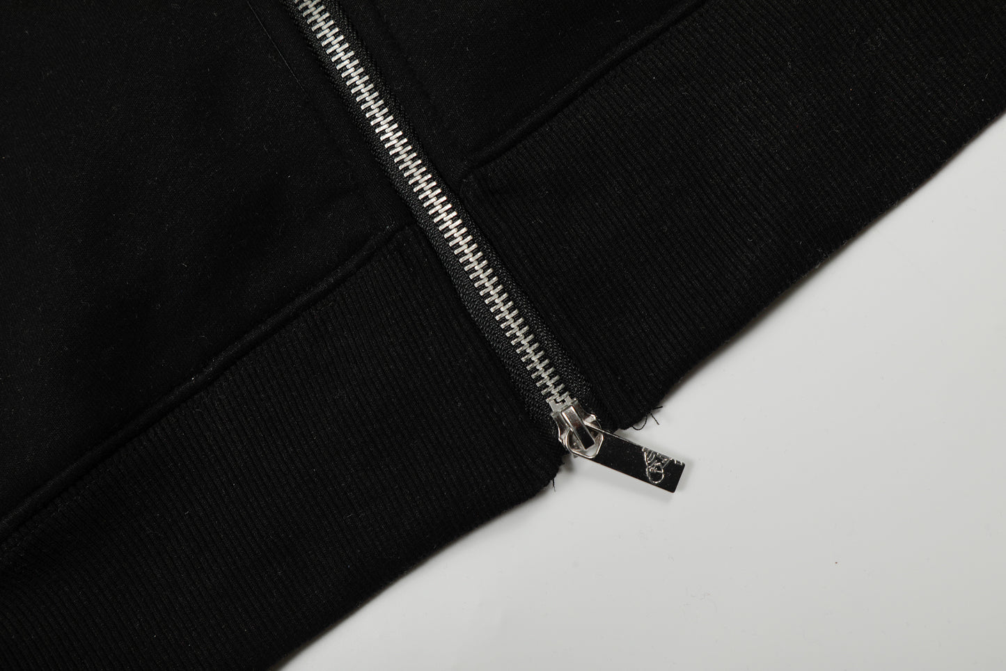 DERSCHUTZE-AWAKENING-ZIP-HOODIE