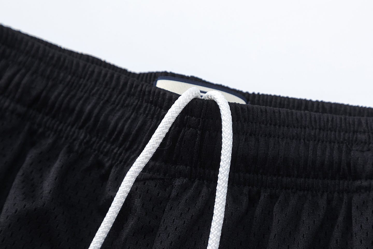 EE-BASIC-LOGO-SHORTS