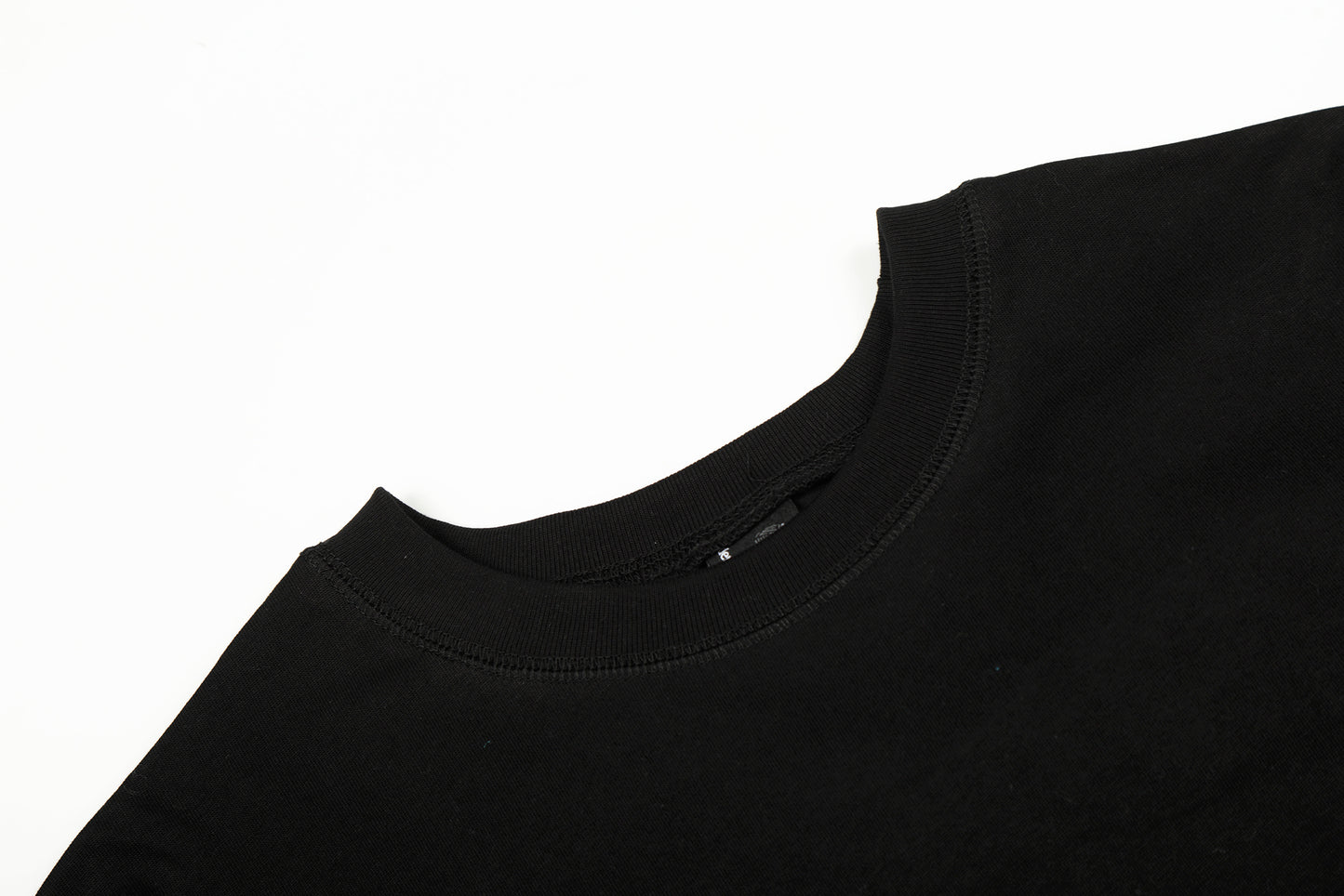 DERSCHUTZE-PLANTS-T-SHIRT