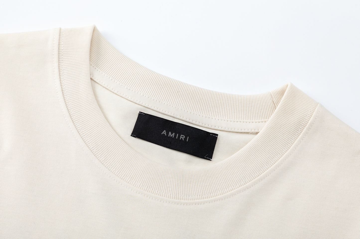 AMIRI-ITALICS-HOLLYWOOD-T-SHIRT