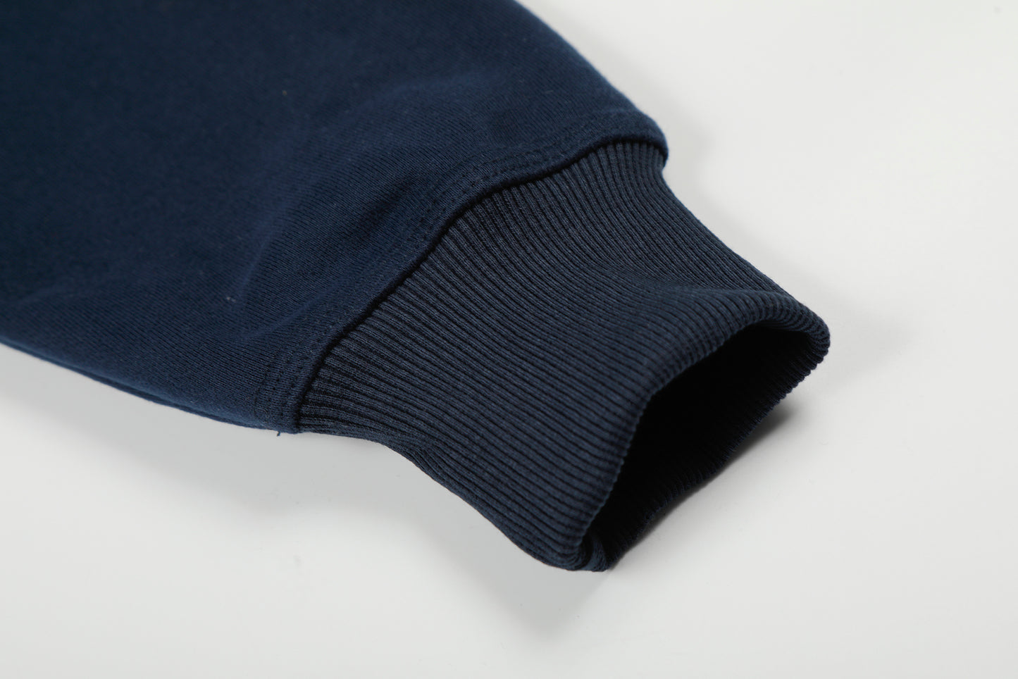 DERSCHUTZE-GALLERY-HOODIE
