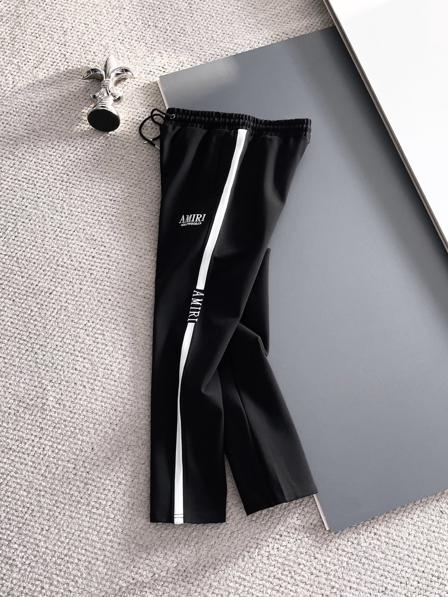 AMIRI-HOLLYWOOD-CA-TRACKSUIT