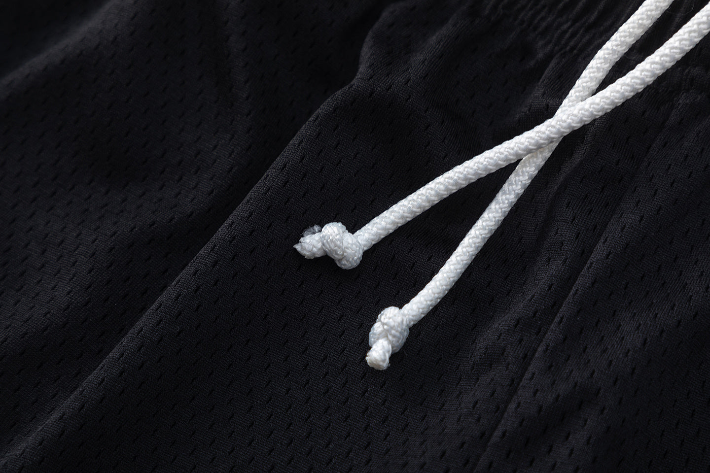 EE-BASIC-LOGO-SHORTS