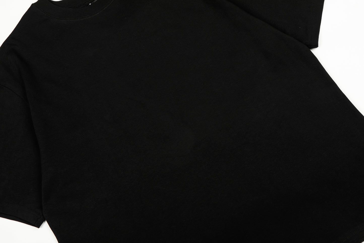 DERSCHUTZE-PLANTS-T-SHIRT