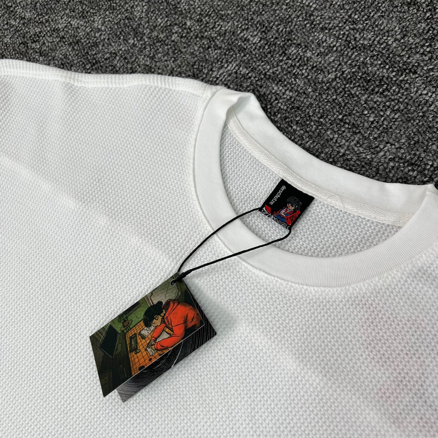 DERSCHUTZE-WHTE-BLOSSOM-SWEATER