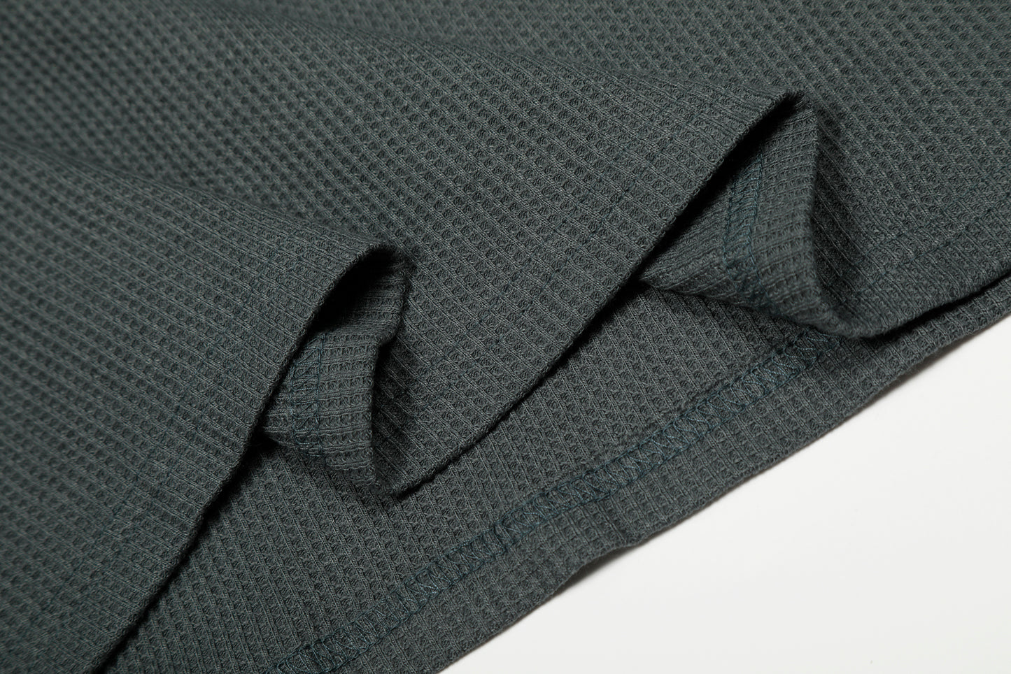 DERSCHUTZE-WAFFLE-SWEATER