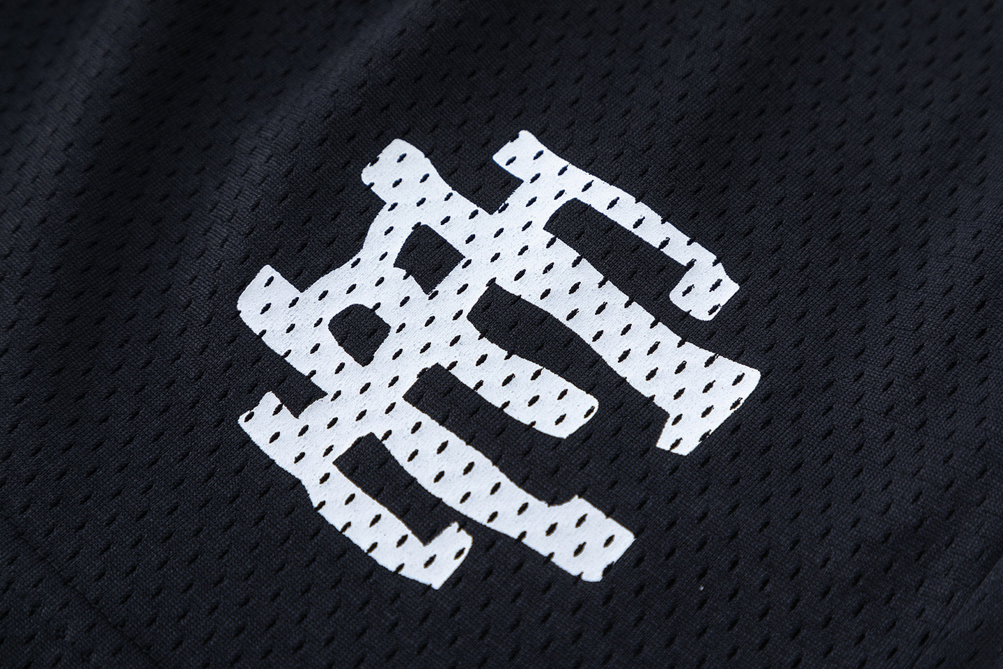 EE-BASIC-LOGO-SHORTS