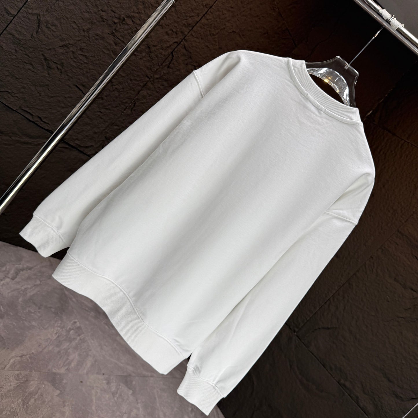 AMIRI-WHITE-LOGO-LONG-SLEEVE
