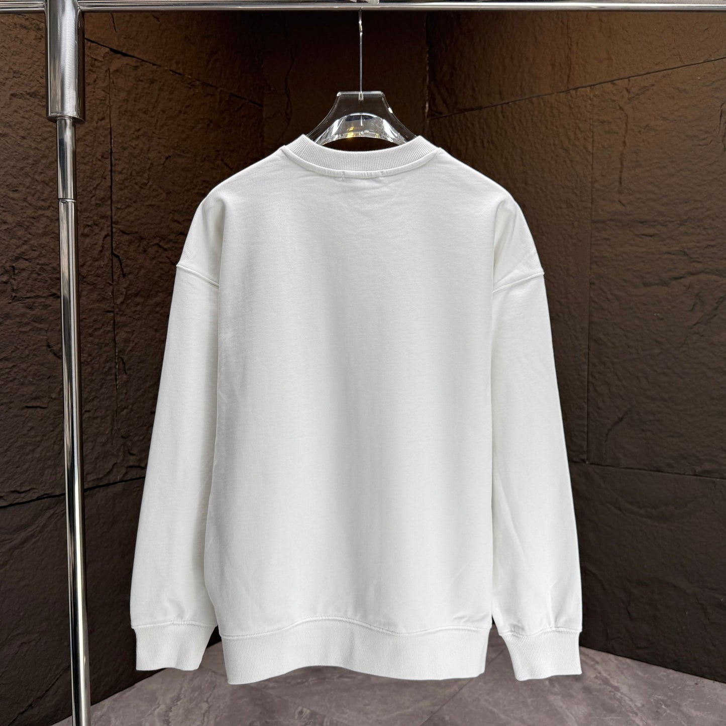 AMIRI-WHITE-LOGO-LONG-SLEEVE